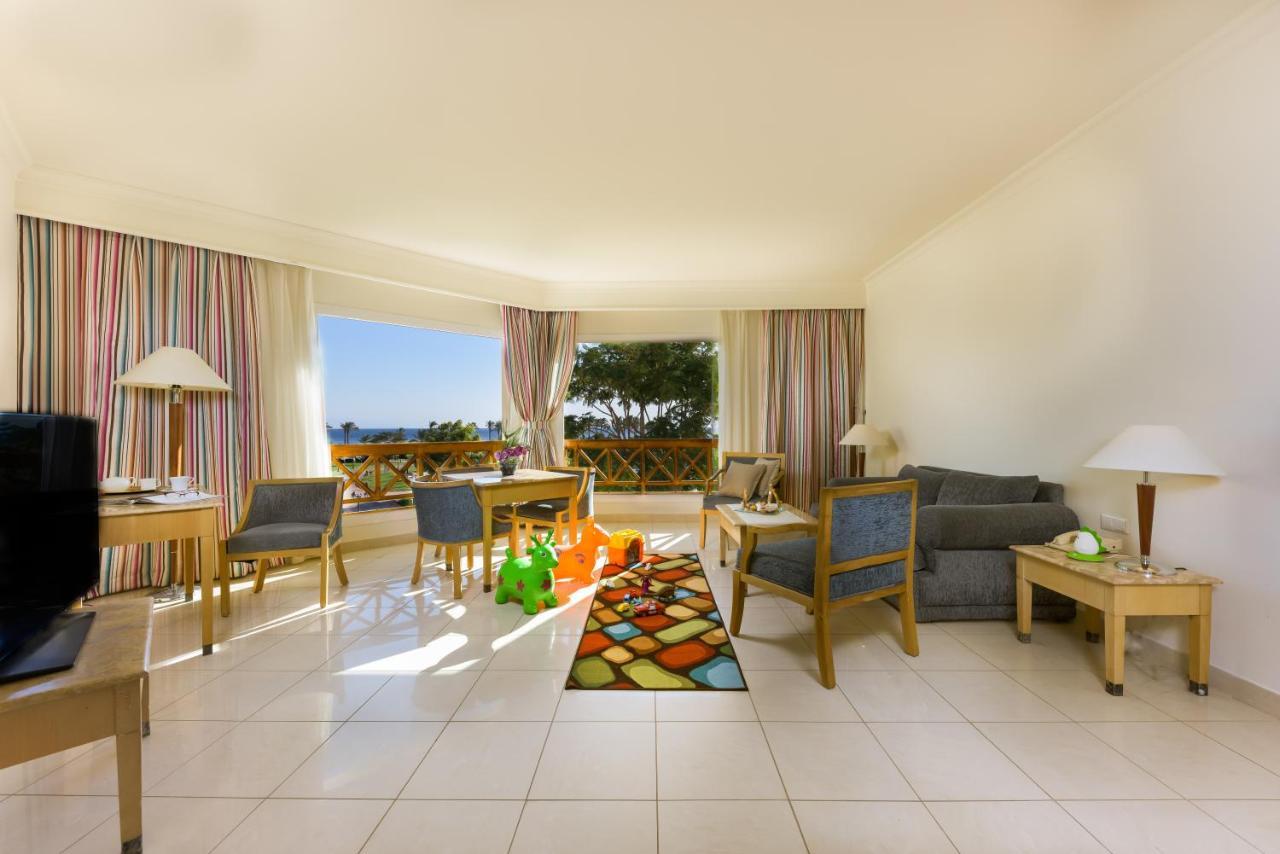 Family Room with Sea View,1730029340:JPEG