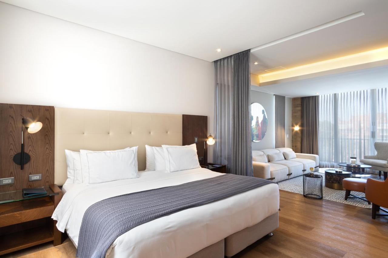 Deluxe Penthouse Apartment