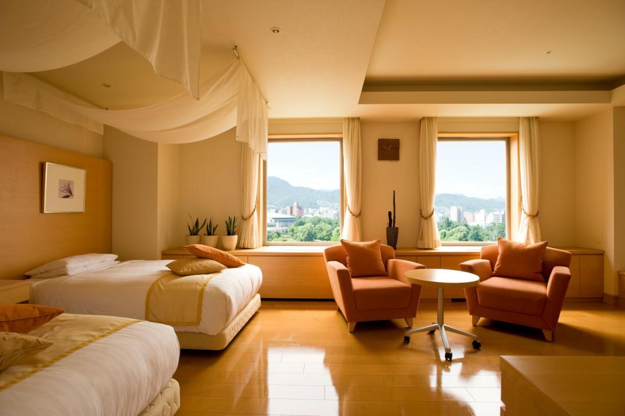 Executive Floor Premium Twin Room with City View (2 Adults) - Non-Smoking