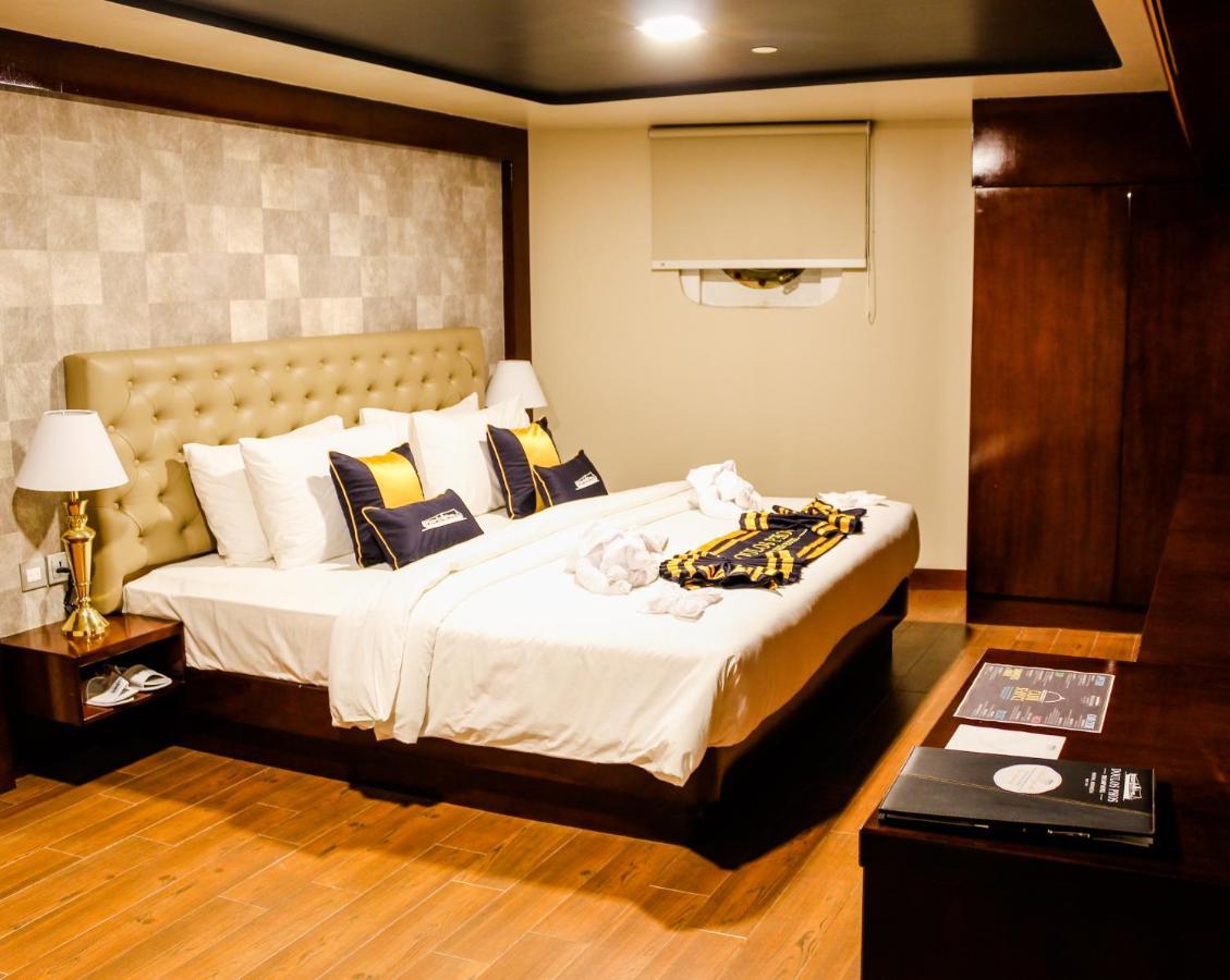 Master Mariner Suite Room