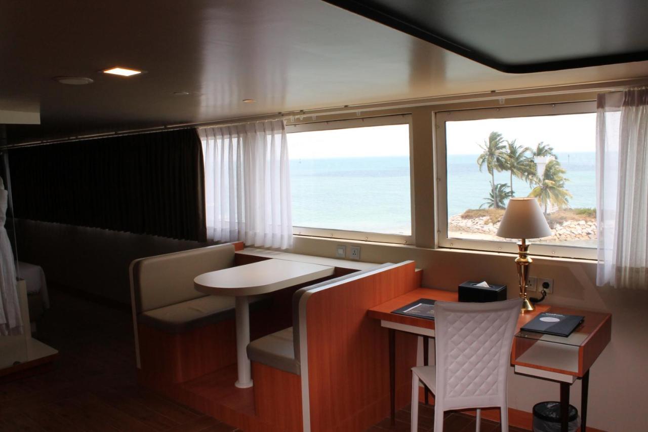 Family suite room