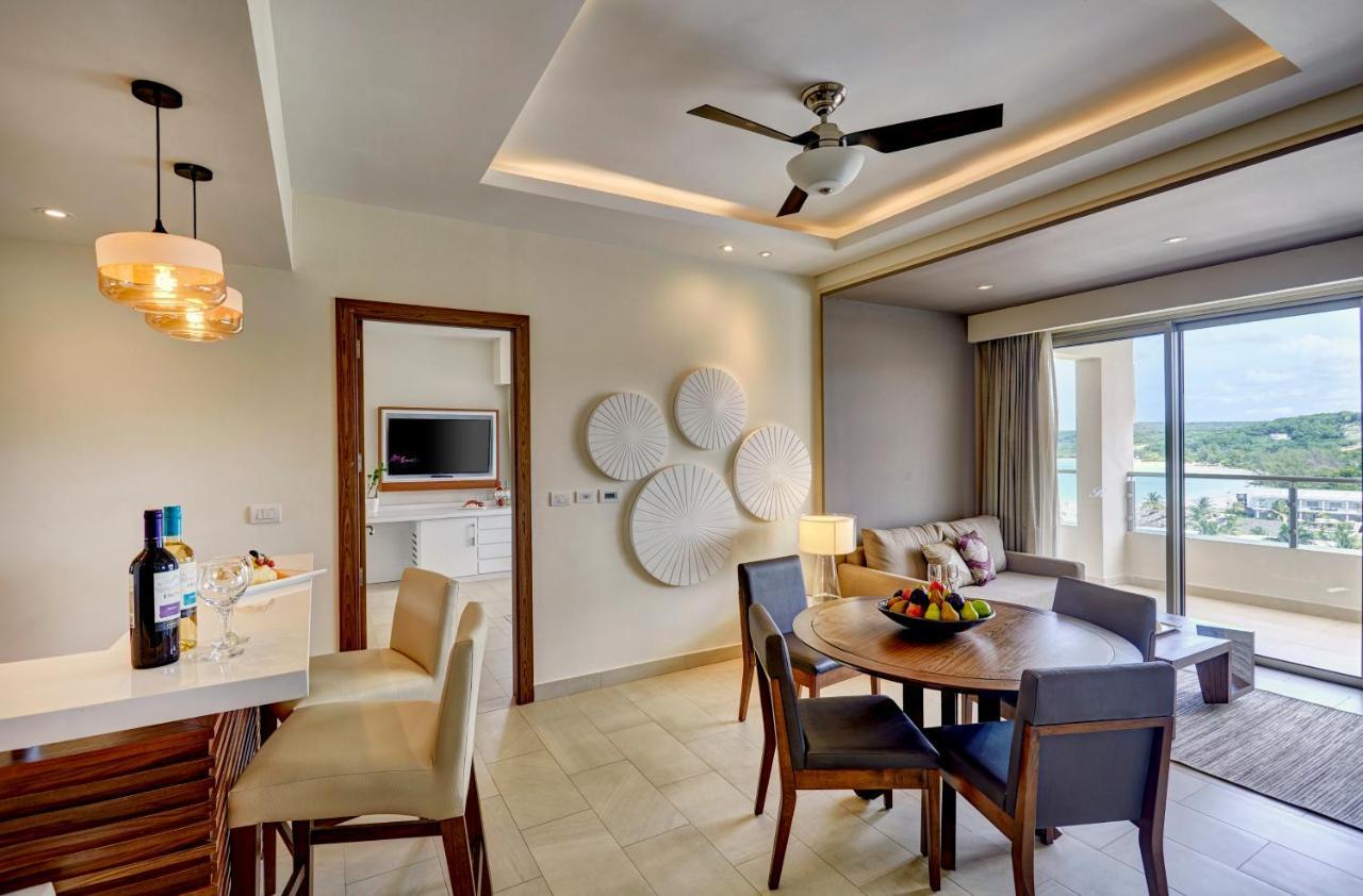 Luxury Presidential Ocean View Two bedroom suite Diamond Club