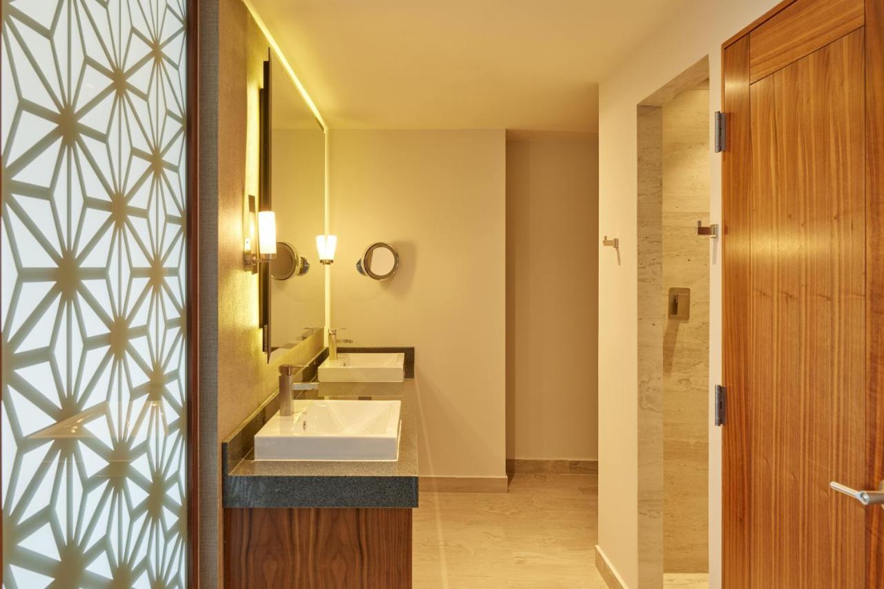 Junior Suite 1 King