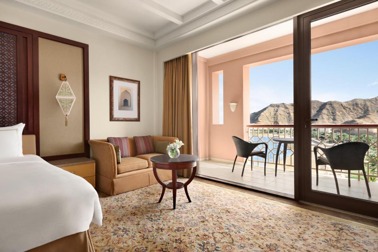 Deluxe King Room with Sea View,1725047706:JPEG