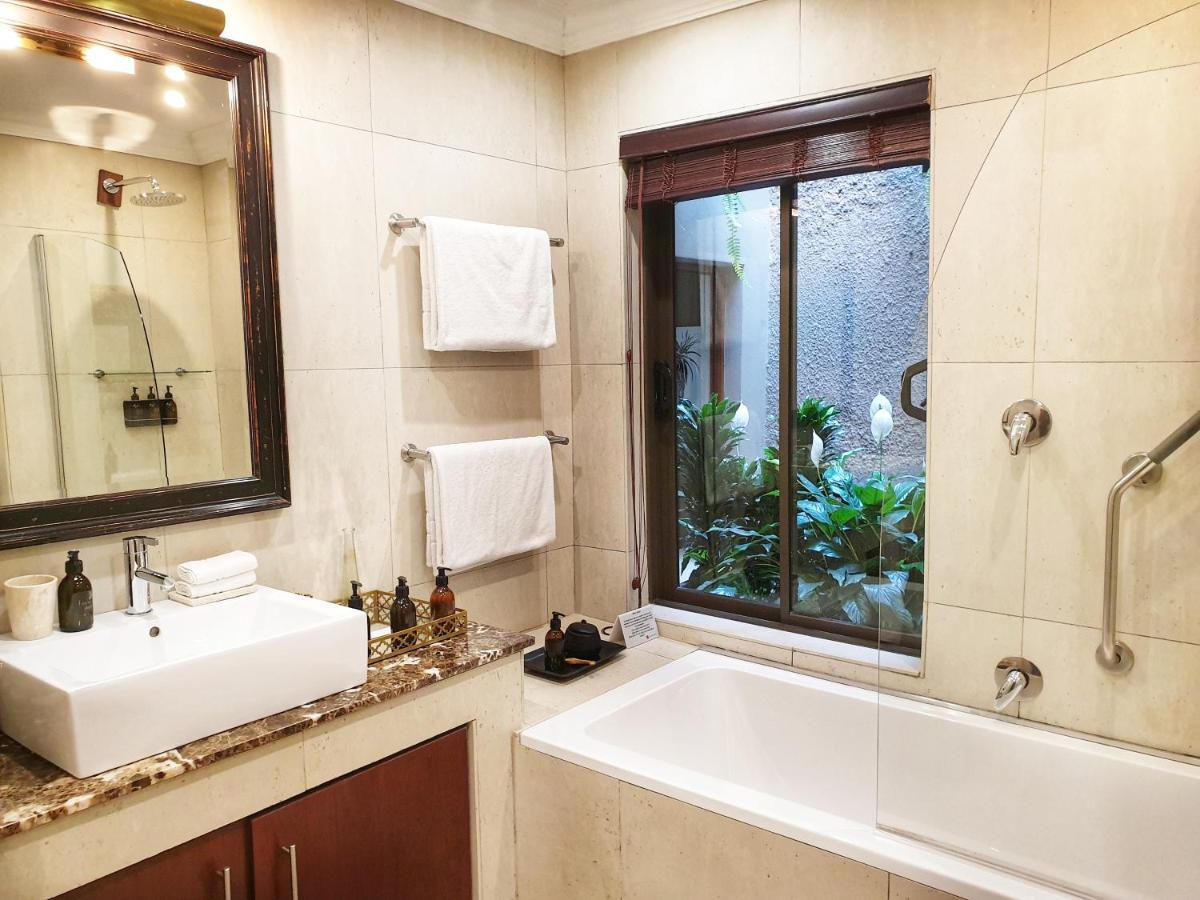 Luxury Room,1610230218:JPEG