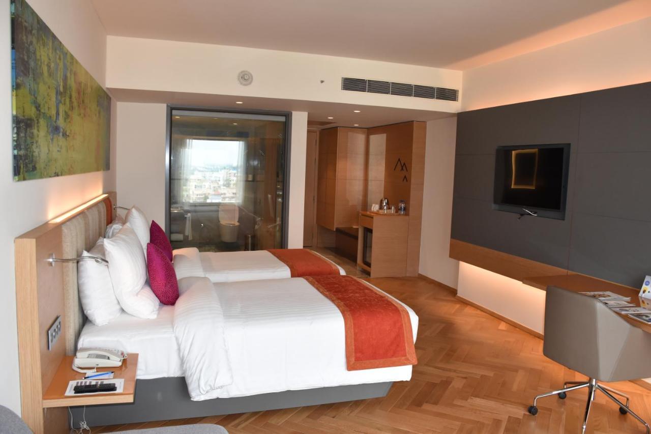 Premier Room Twin Beds