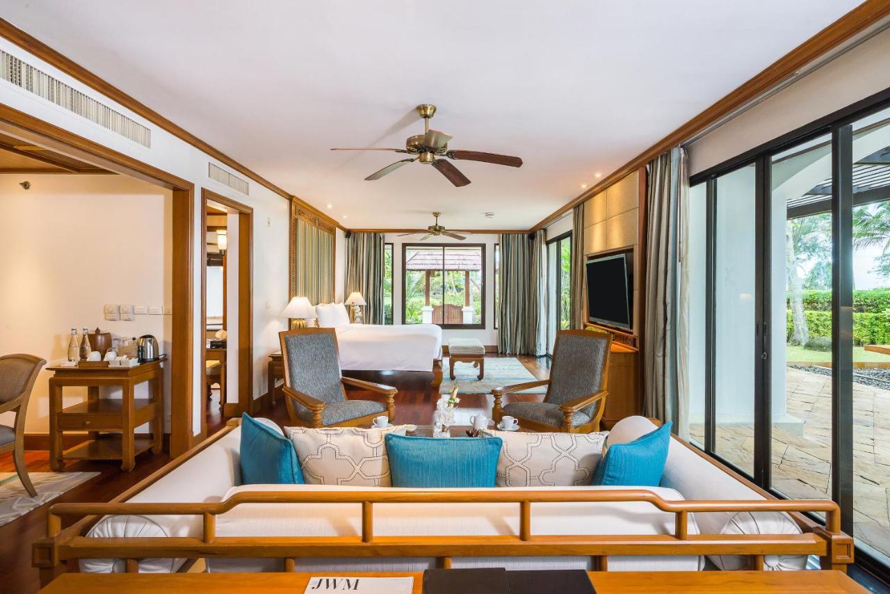 One-Bedroom Luxury King Suite Oceanfront,1014881314:JPEG