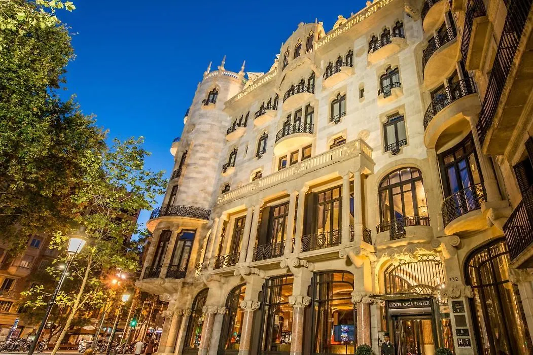 Hotel Casa Fuster G.L Monumento-1