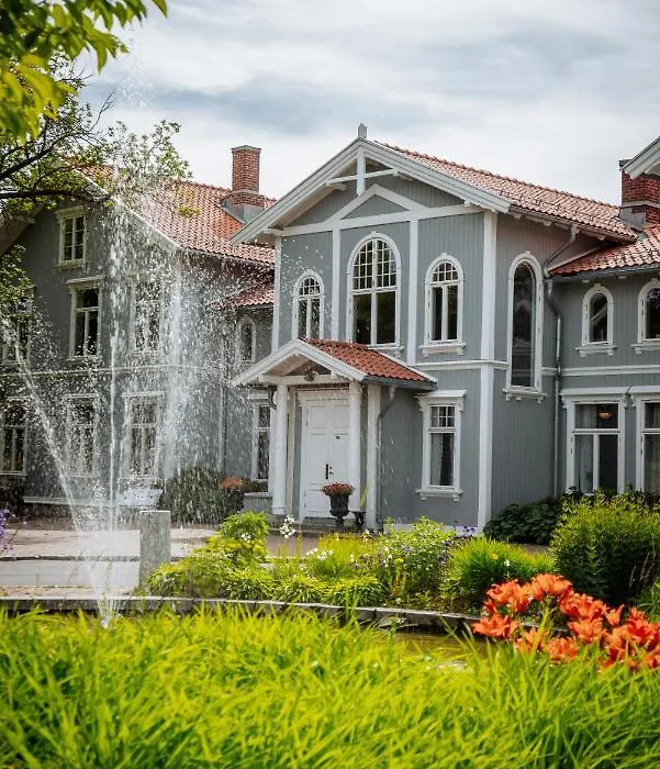 Losby Gods Manor-1