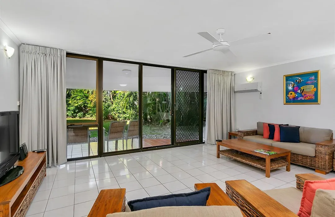 Roydon Beachfront Apartments-1