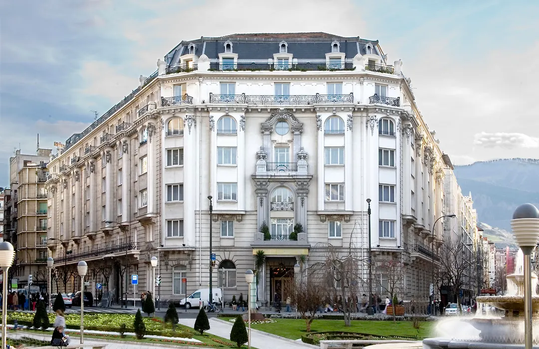 Hotel Carlton-1