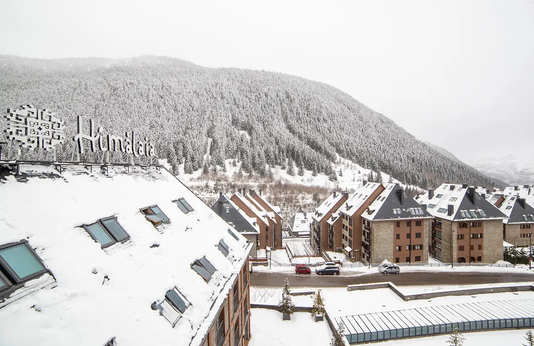 Mim Baqueira Member Of Melia Collection-1
