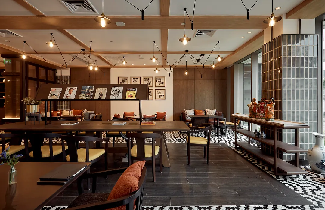 Montien Hotel Surawong Bangkok-1