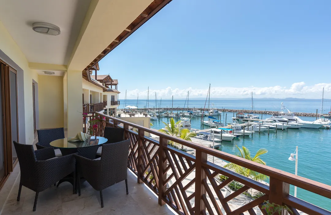 The Bannister Hotel & Yacht Club-1