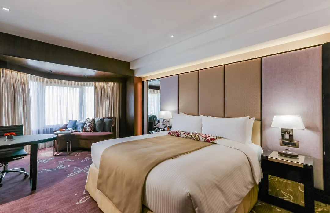 Diamond Hotel Philippines-1