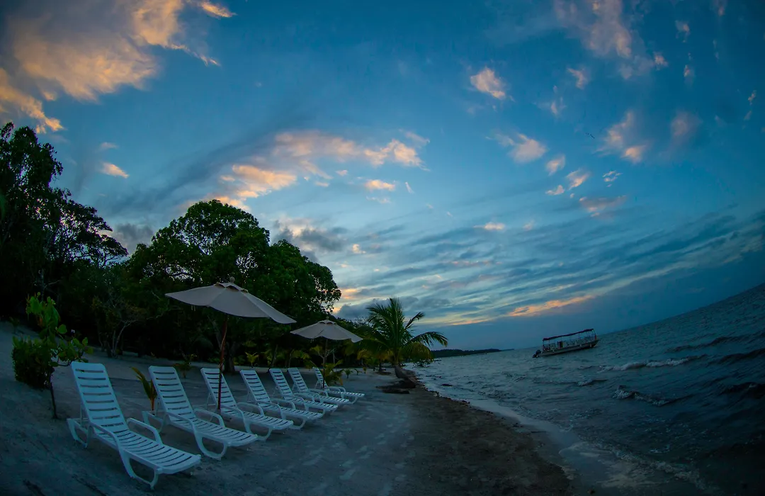 Amatique Bay Hotel-1