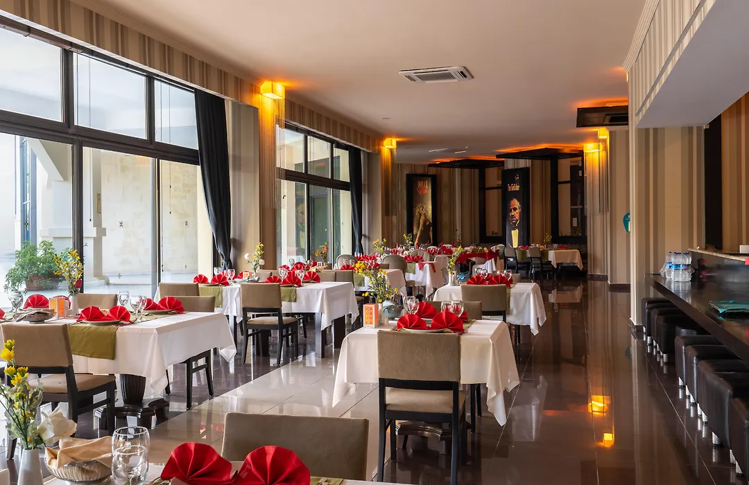 Lago Hotel-1