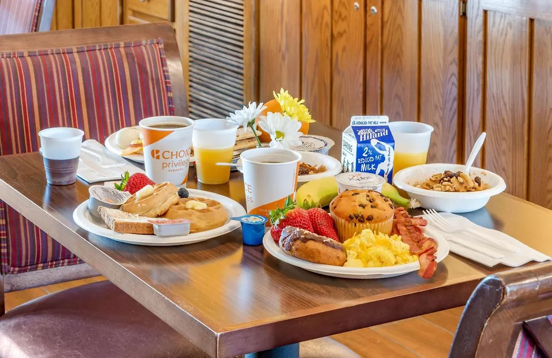 Comfort Inn Sedalia Station-1