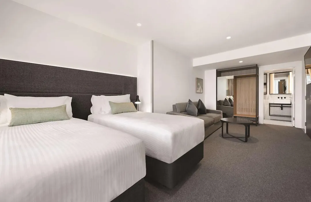 Vibe Hotel Melbourne-1