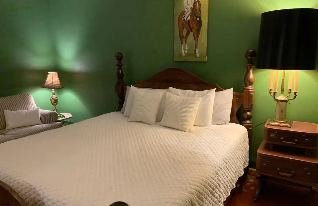 Hotel Whiting-1