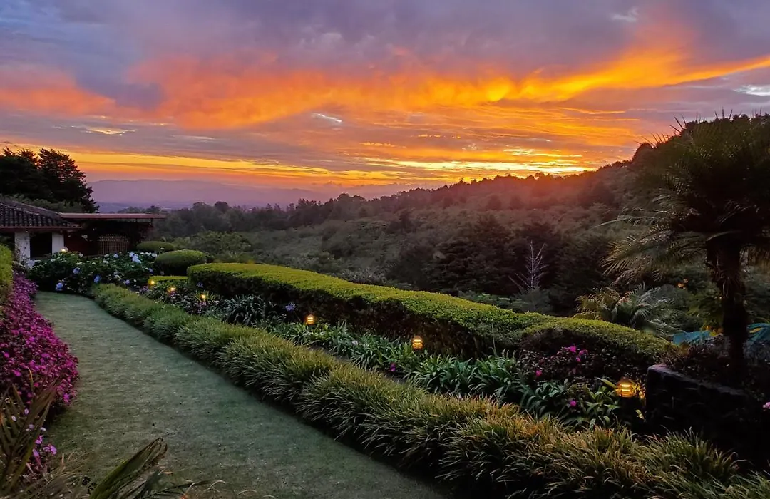 Finca Paraiso Mountain Retreat Near San Jose Airport-1