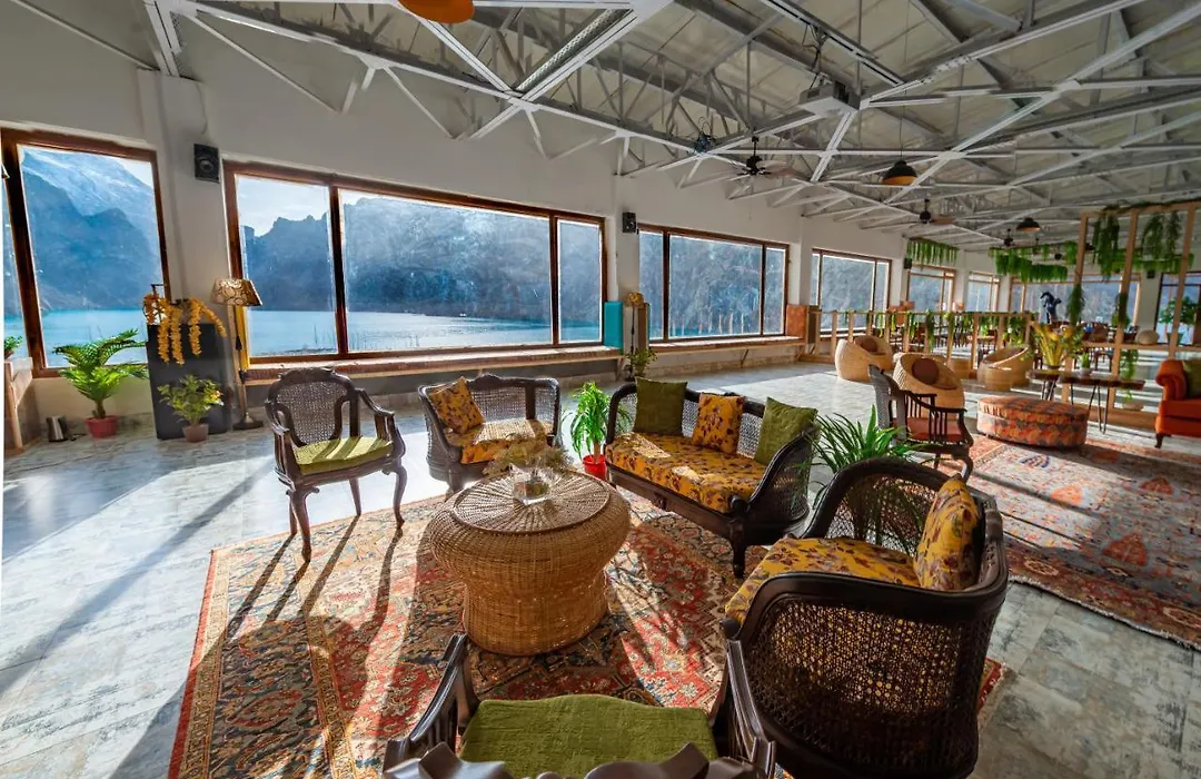Luxus Hunza Attabad Lake Resort-1