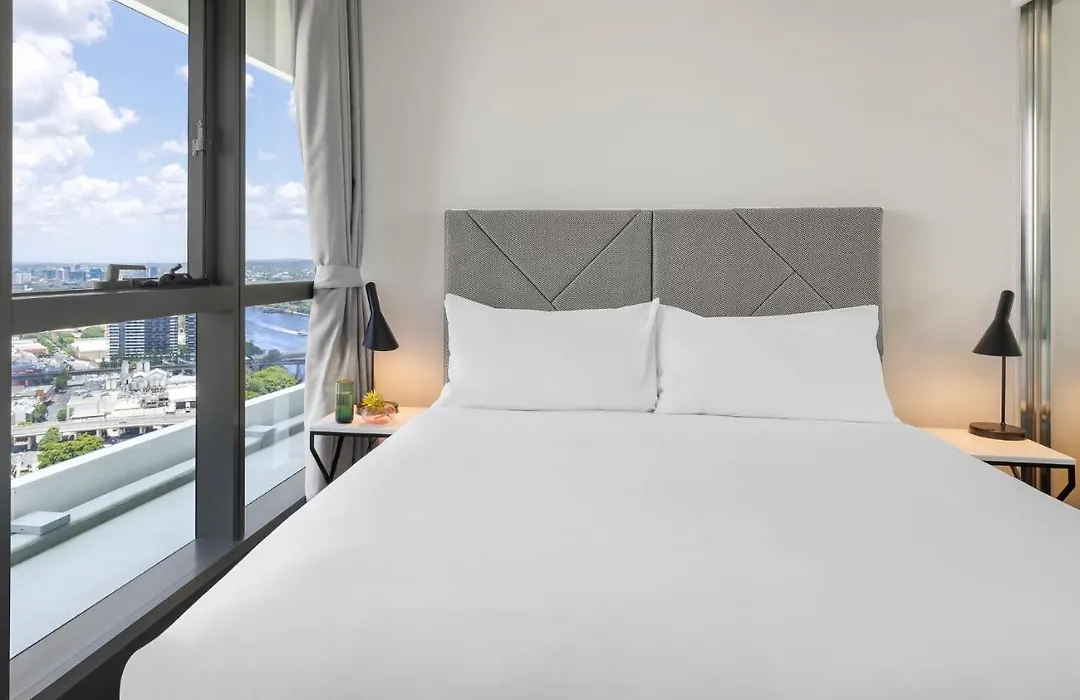 Meriton Suites Herschel Street, Brisbane-1