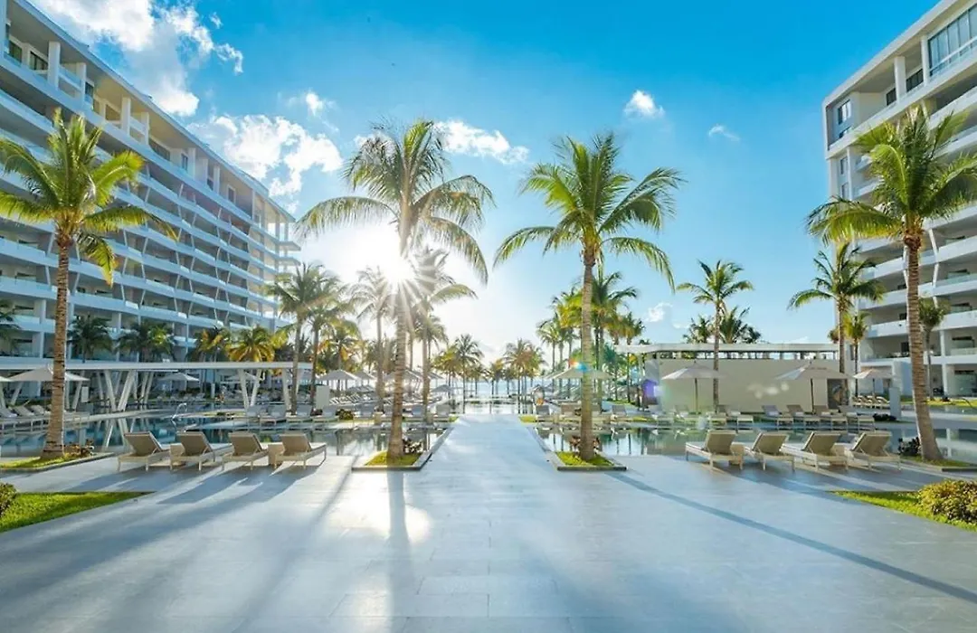 Ocean View In 5 Diamond Resort-1
