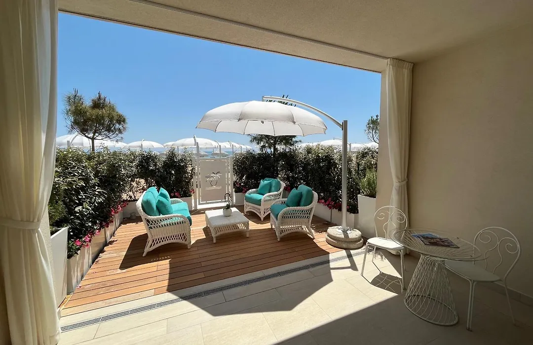 Riviera Resort Hotel-1
