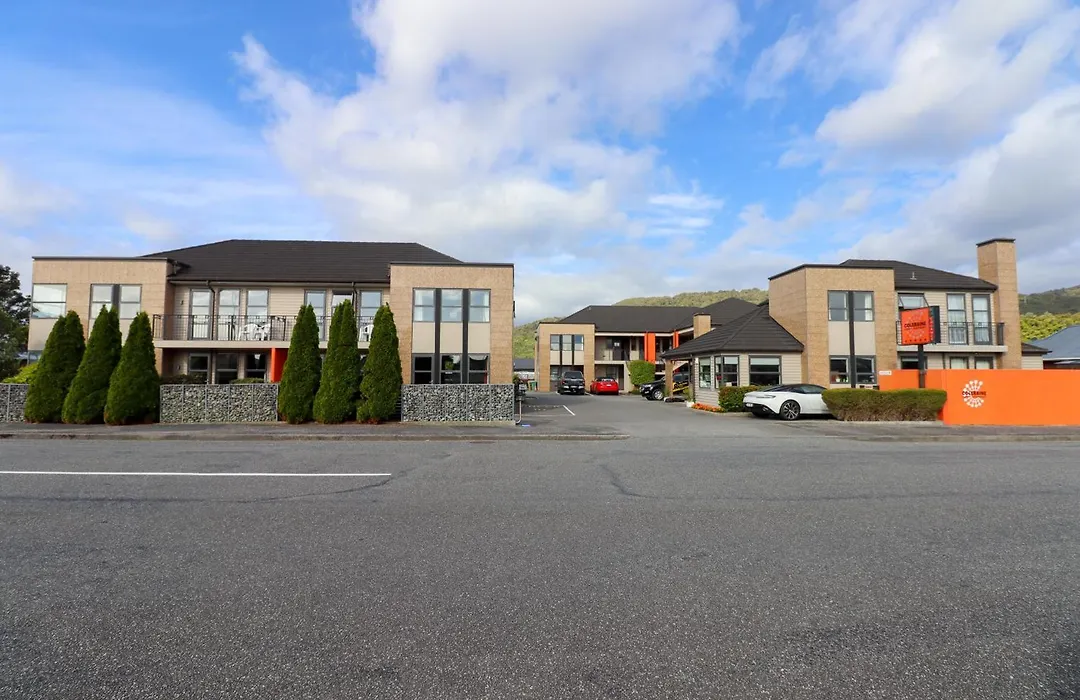 Coleraine Suites & Apartments-1