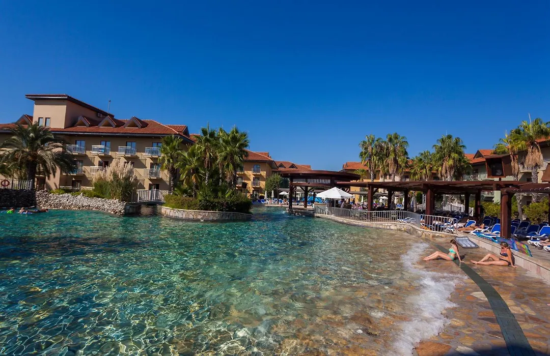 Club Grand Aqua-1