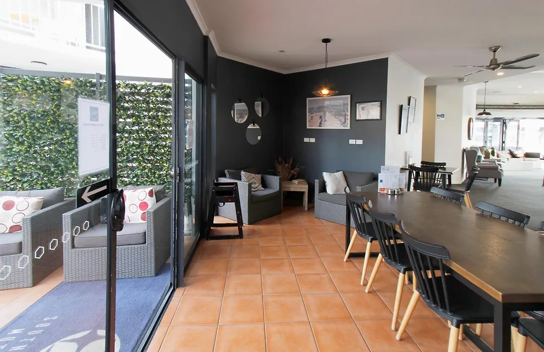 Coffee House Apartment Motel-1