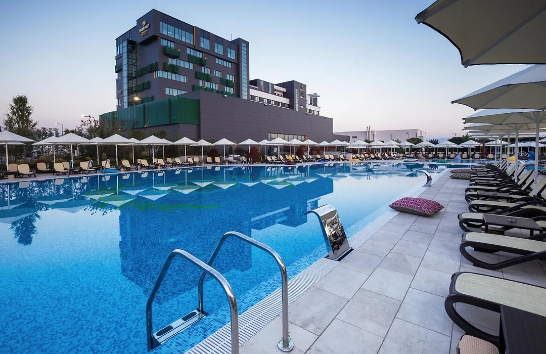 Emerald Hotel-1