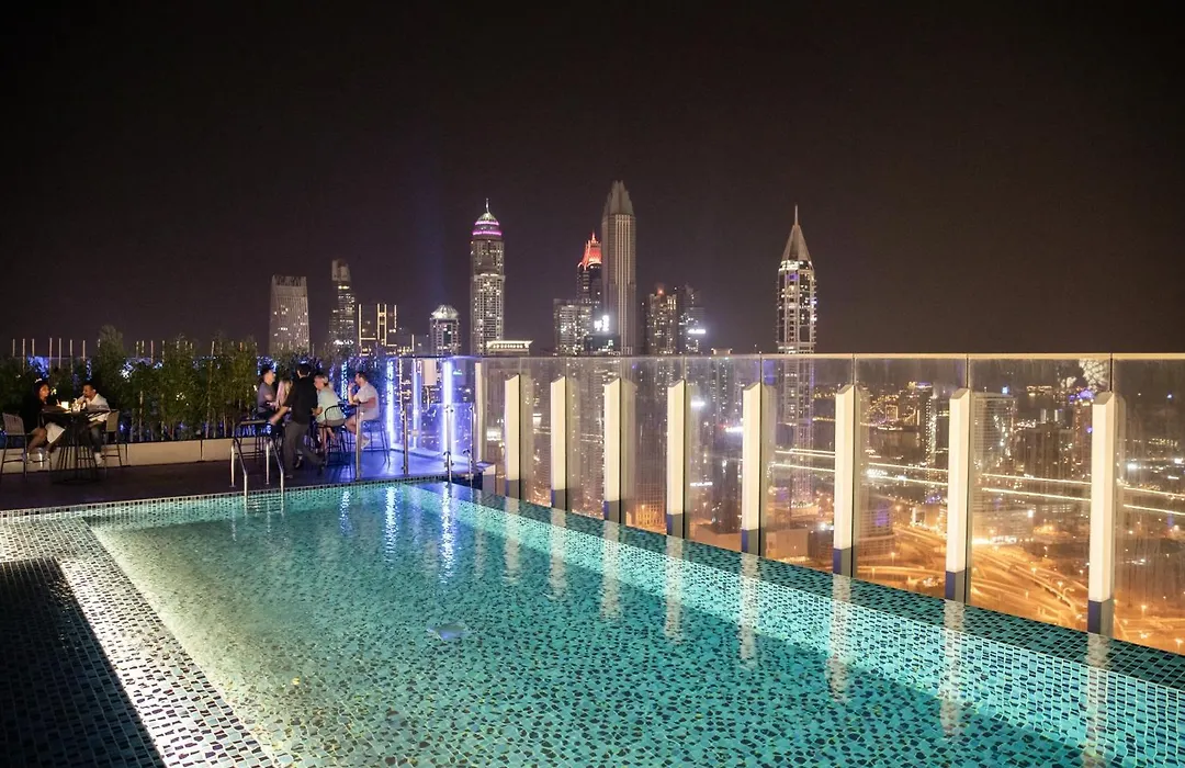 Taj Jumeirah Lakes Towers, Dubai-1