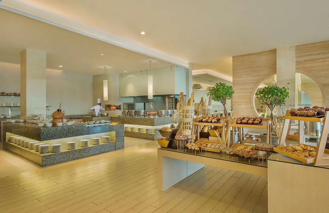 Hilton Dead Sea Resort & Spa-1