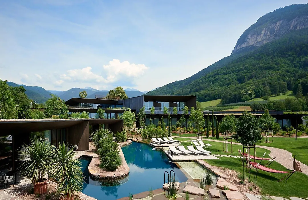 Manna Resort-1