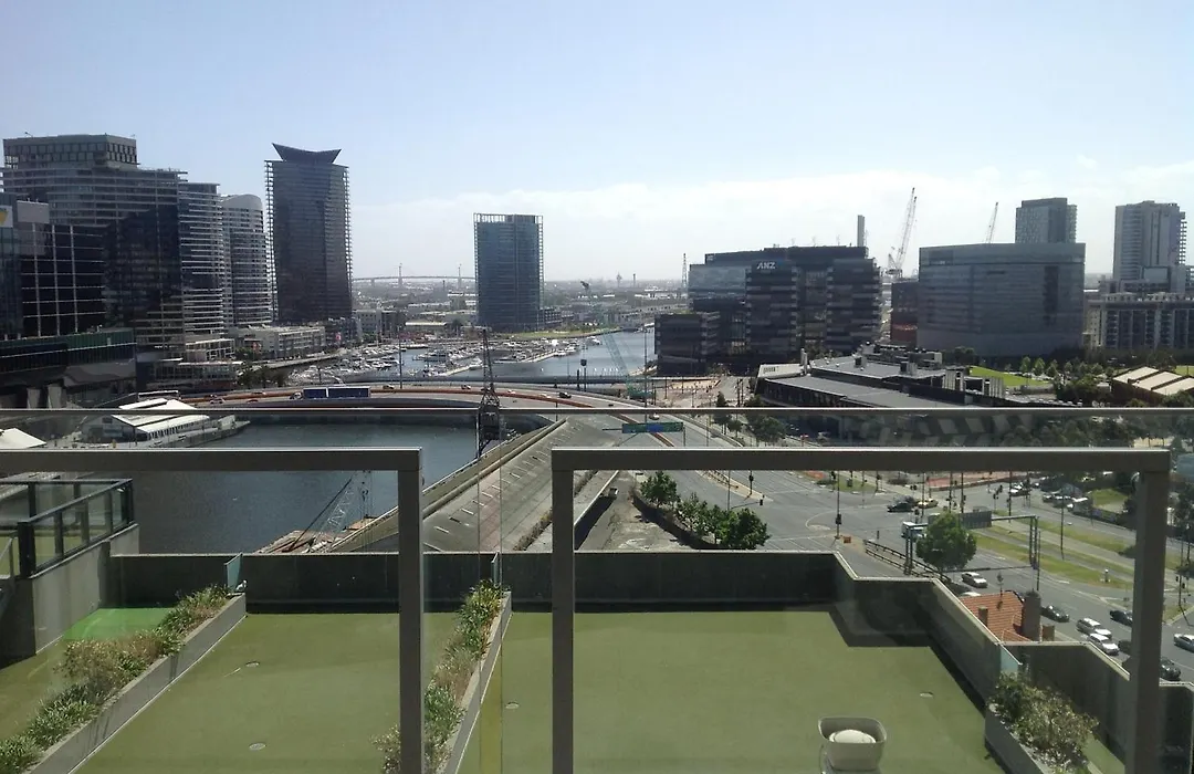 Waterfront Melbourne Apartments-1