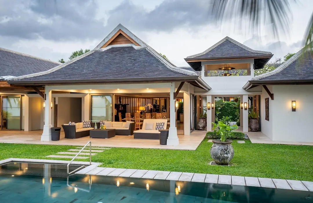 Miskawaan Beachfront Villas-1