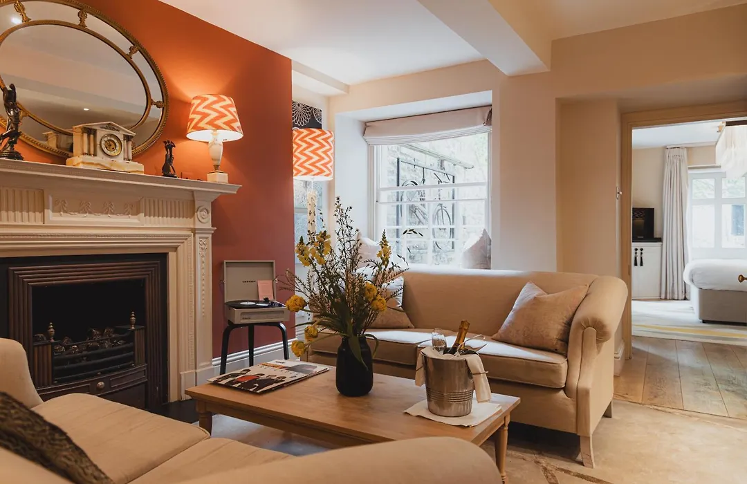 No 15 By Guesthouse, Bath-1