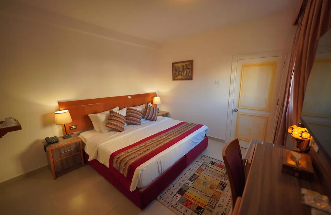 Petra Plaza Hotel-1
