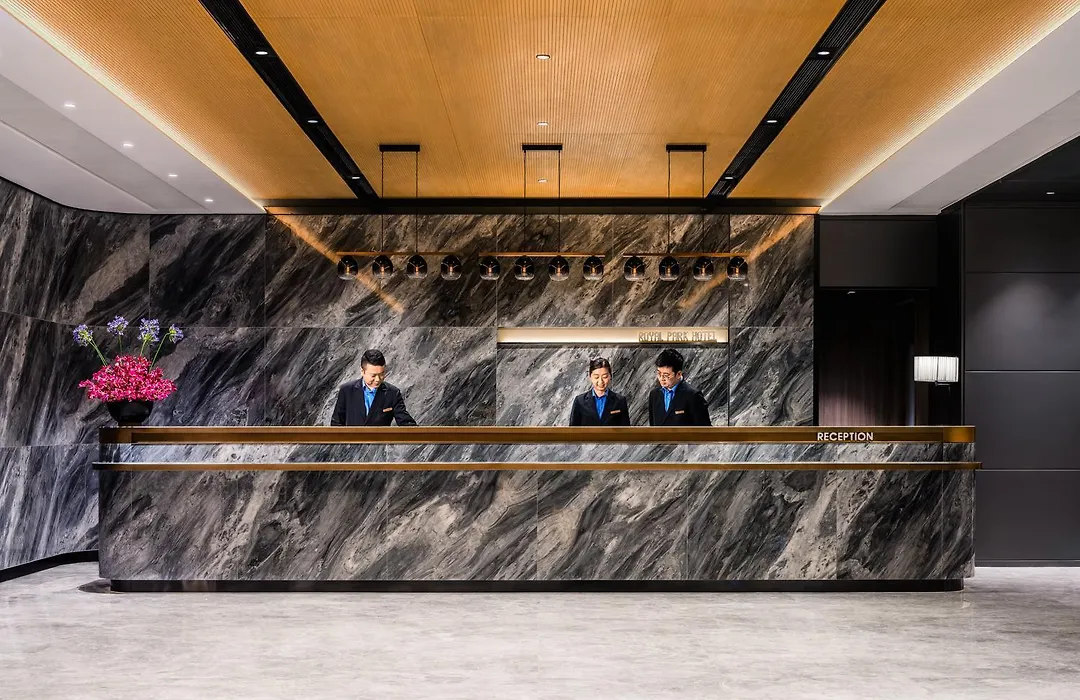 Royal Park Hotel-1