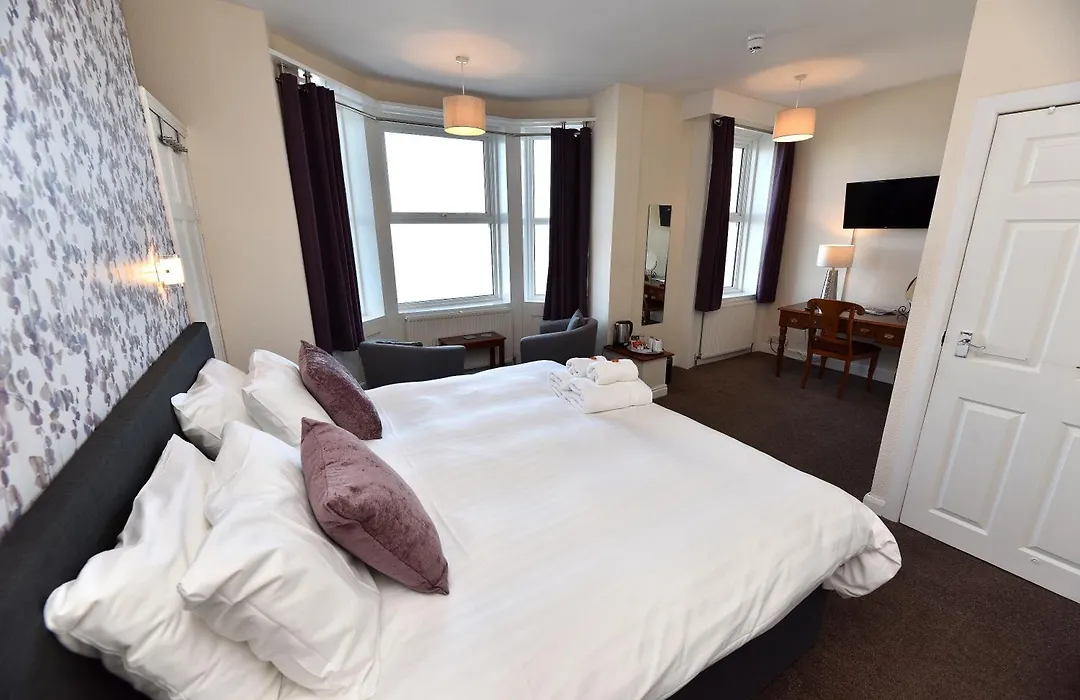Phoenix Court Hotel-1