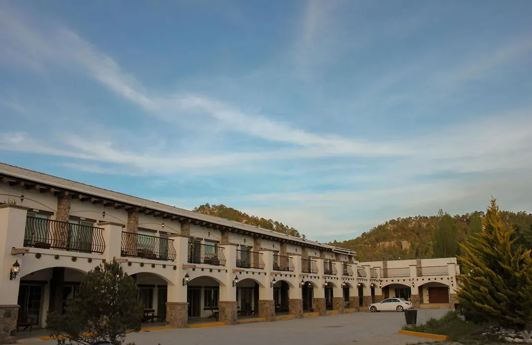 Hotel Quinta Mision-1