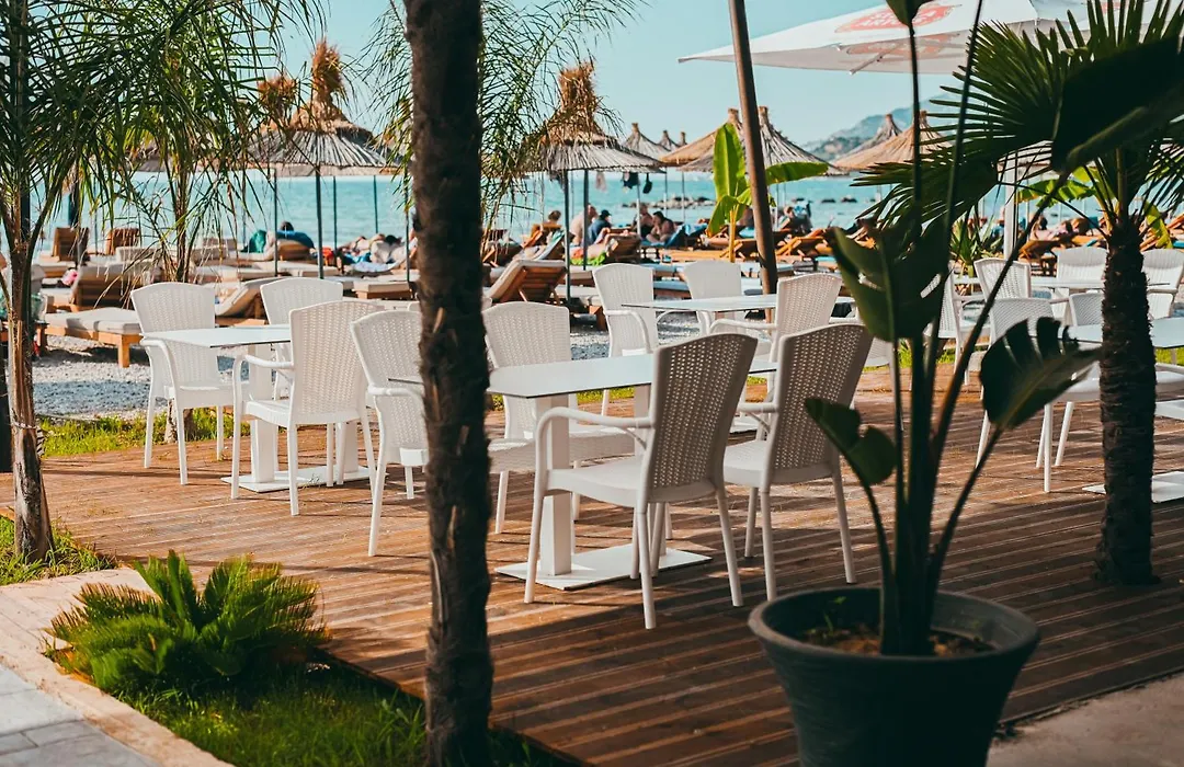 Dazur Coast Resort-1
