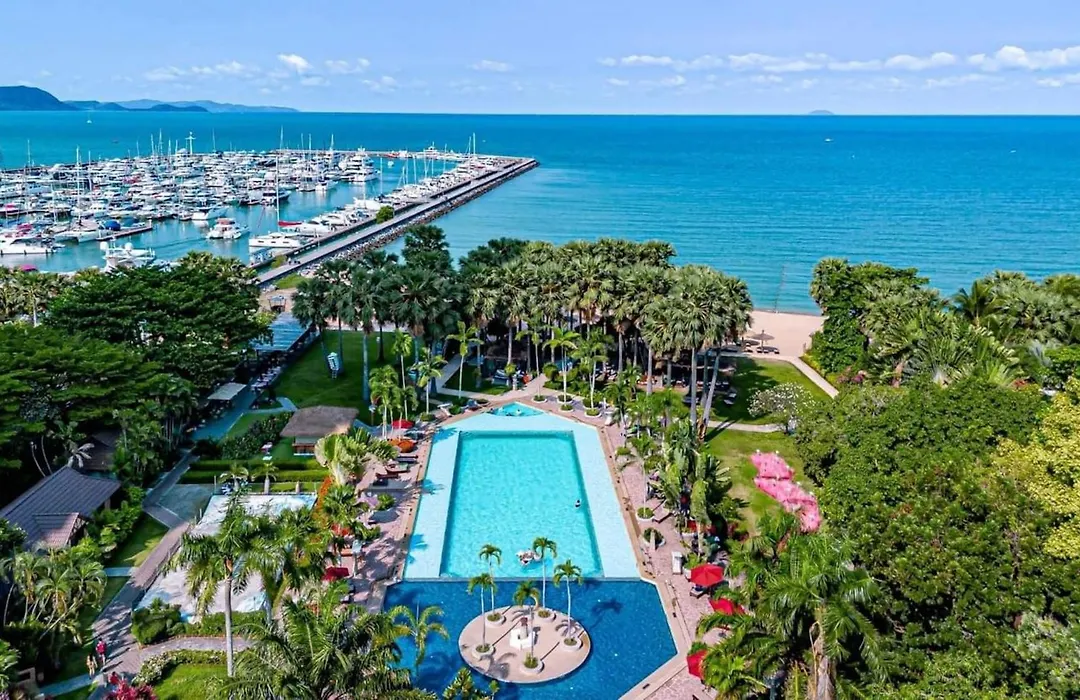 Botany Beach Resort Pattaya-1
