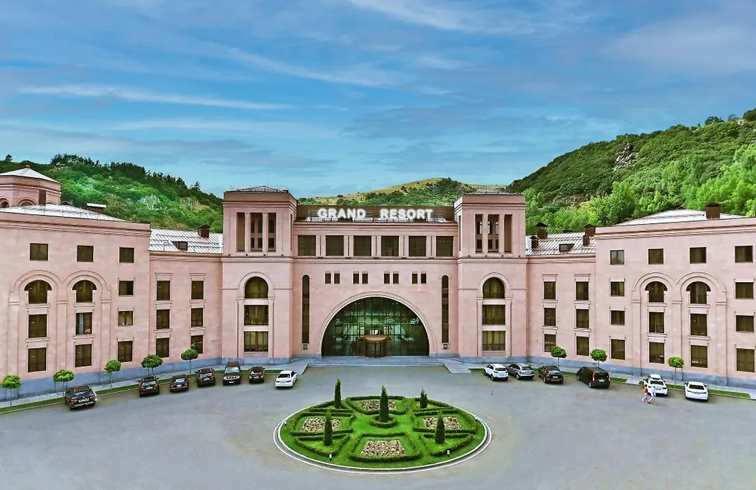 Grand Resort Jermuk Sanatorium-1