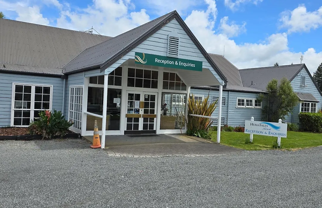 Huka Falls Resort-1