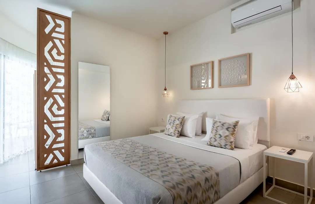 Aloe Boutique Hotel & Suites - Adults Only-1