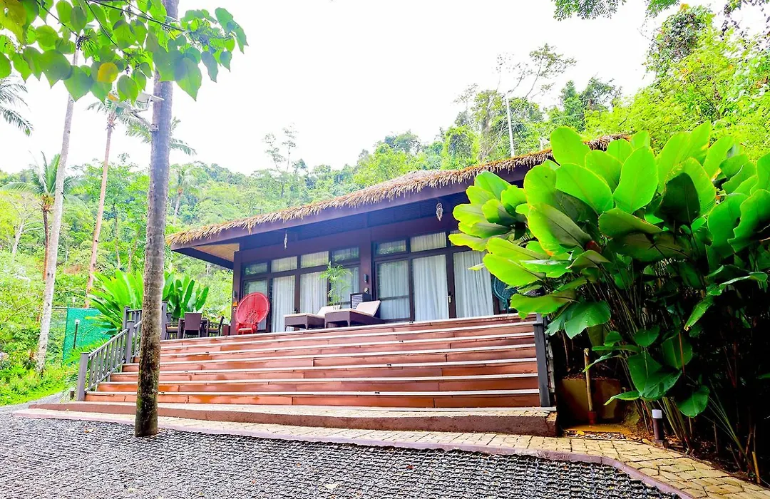 Lihim Resorts-1