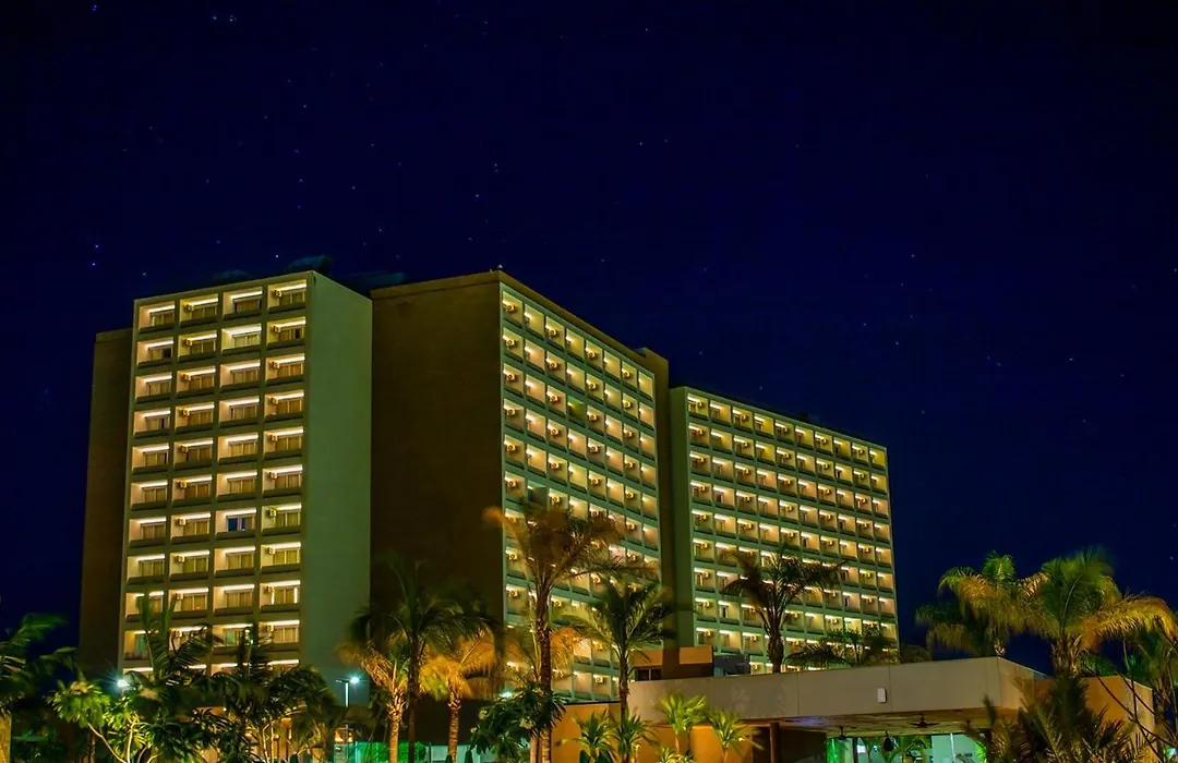 Hot Beach Resort-1